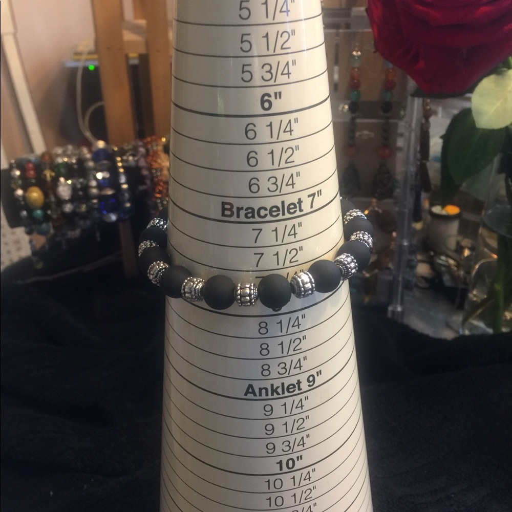Bracelets - Picture 2 of 4